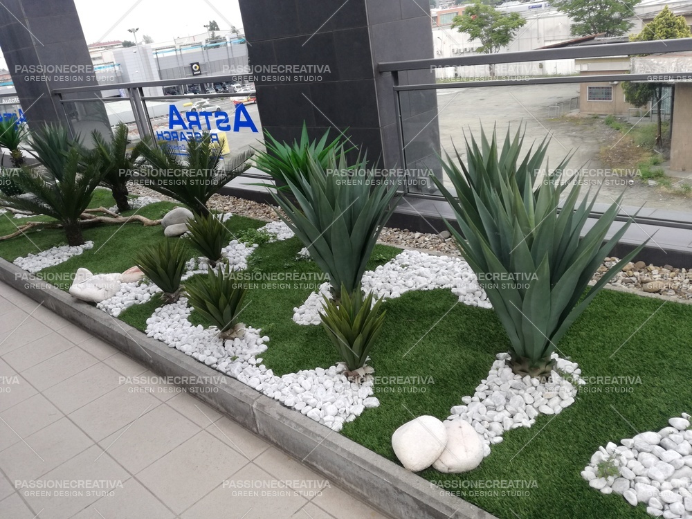 AIUOLA PRATO SINTETICO PIANTE ARTIFICIALI CYCAS AGAVI TERRAZZO ESTERNO